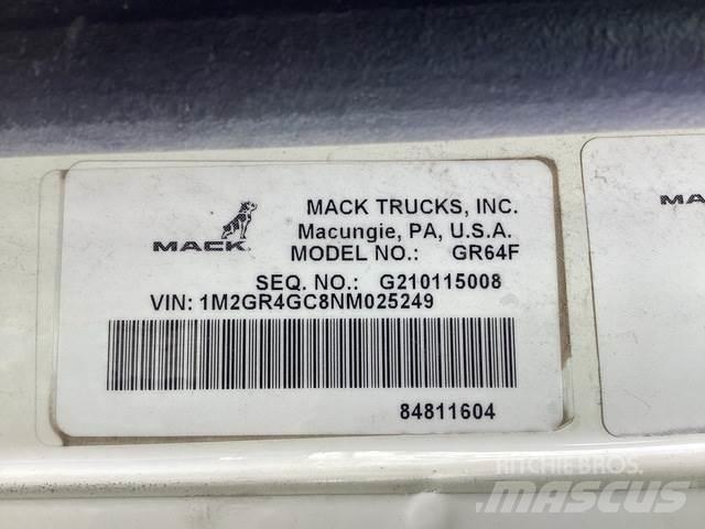 Mack GR64F Kiper tovornjaki