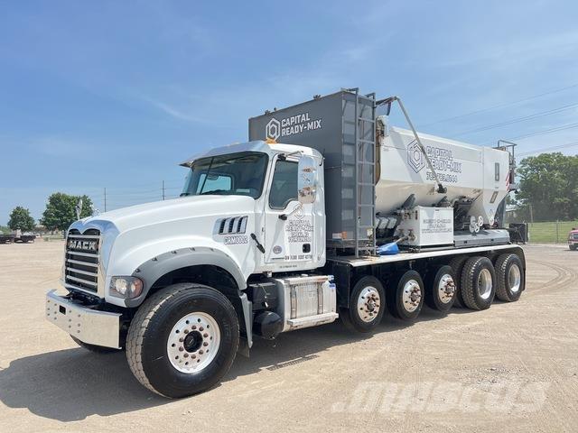 Mack GR64F Avtomešalci za beton