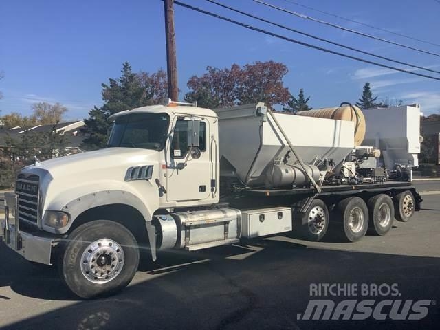 Mack GU713 Avtomešalci za beton