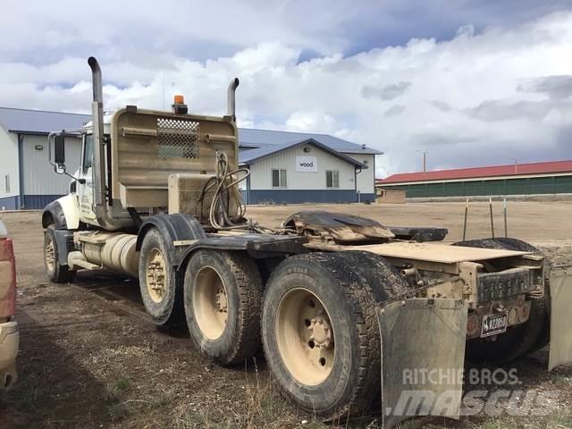 Mack GU713 Vlačilci