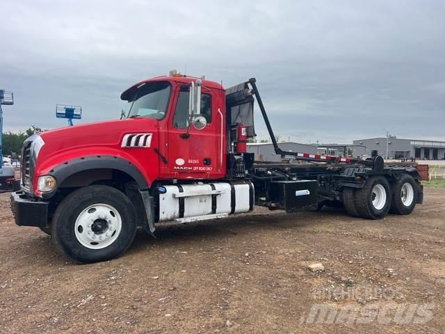 Mack GU713 Komunalni tovornjaki