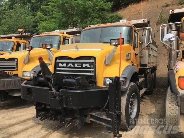 Mack GU713 Snežne deske in plugi