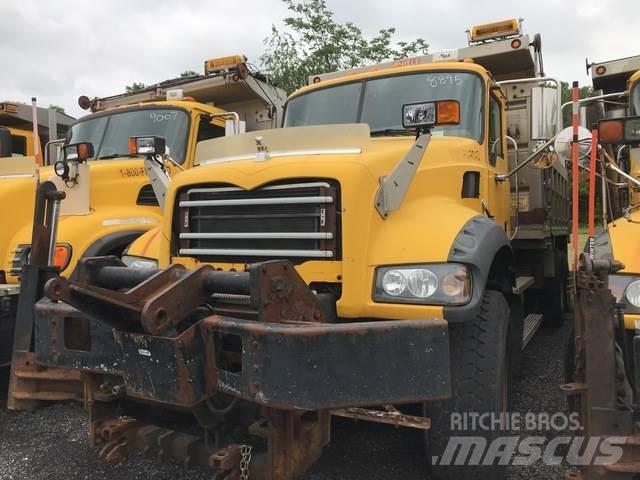 Mack GU713 Kiper tovornjaki