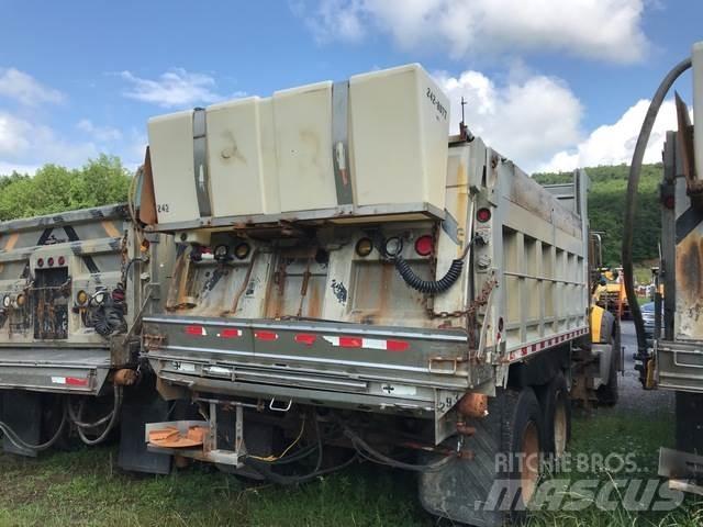 Mack GU713 Kiper tovornjaki
