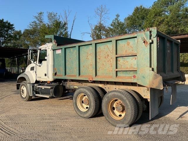 Mack GU713 Kiper tovornjaki