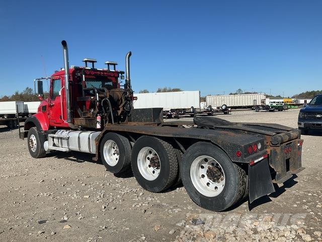 Mack GU713 Vlačilci