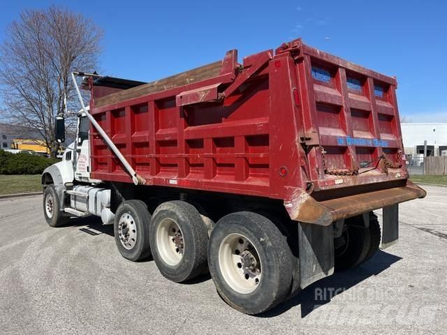 Mack GU714 Kiper tovornjaki