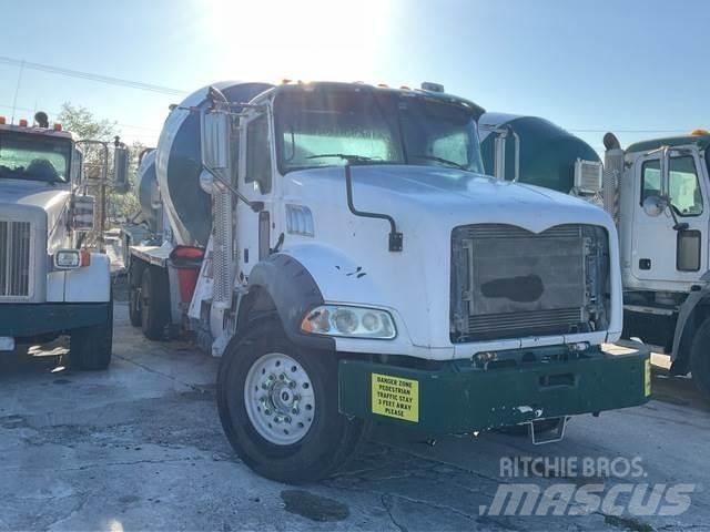 Mack GU813 Drugi tovornjaki