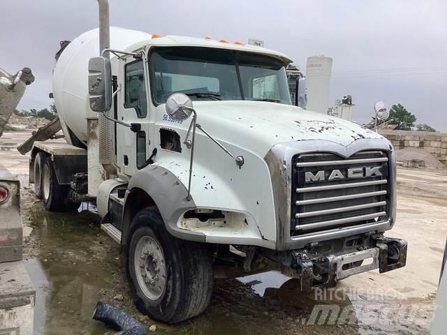 Mack GU813 Drugi tovornjaki