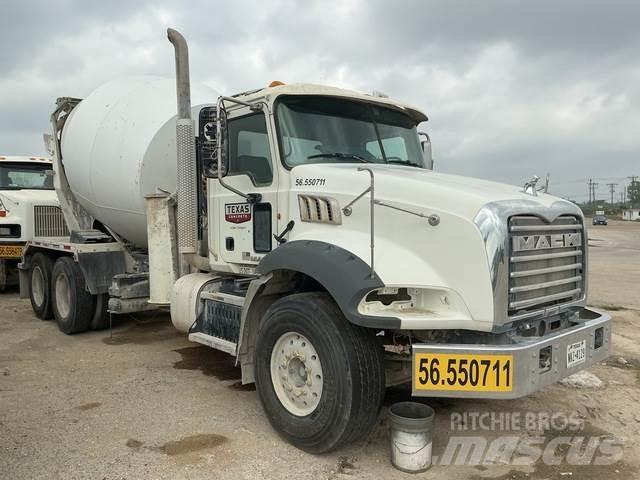 Mack GU813 Drugi tovornjaki