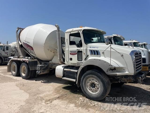 Mack GU813 Drugi tovornjaki