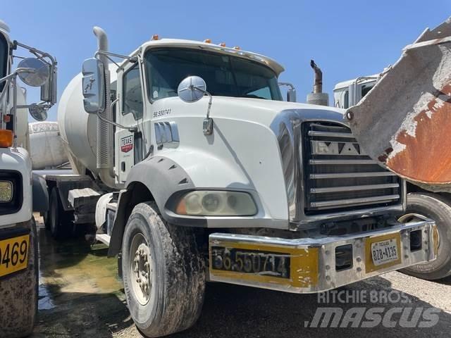 Mack GU813 Drugi tovornjaki