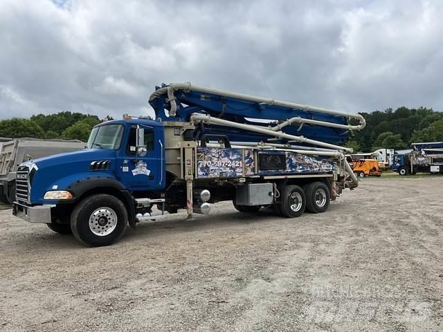 Mack GU813 Kamionske črpalke za beton