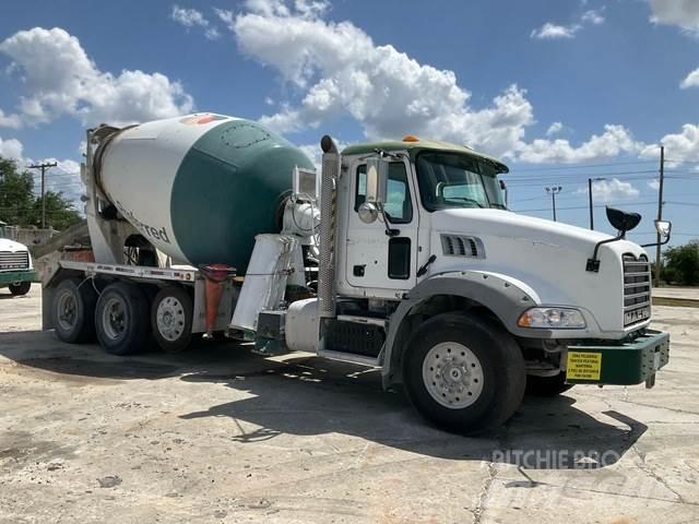 Mack GU813 Drugi tovornjaki