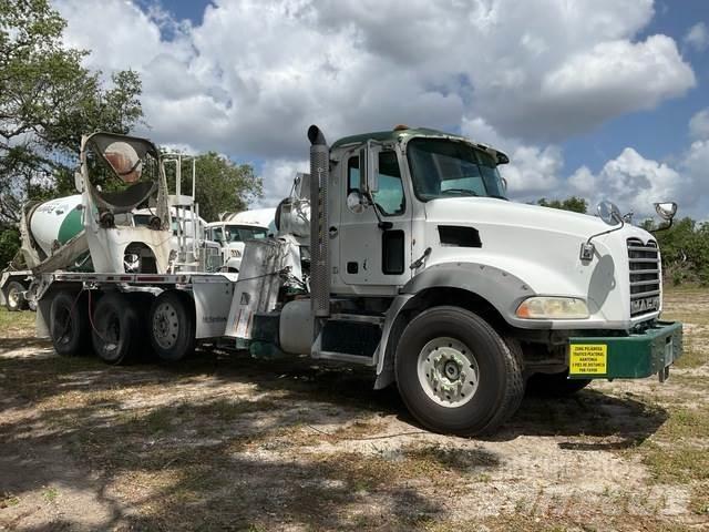 Mack GU813 Drugi tovornjaki