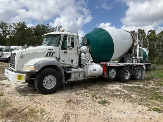 Mack GU813 Drugi tovornjaki