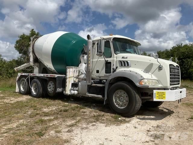 Mack GU813 Drugi tovornjaki