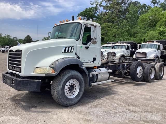 Mack GU813 Kabine in notranjost