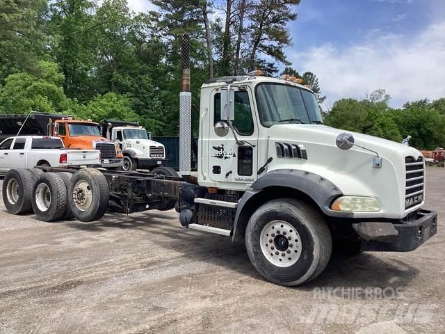 Mack GU813 Kabine in notranjost