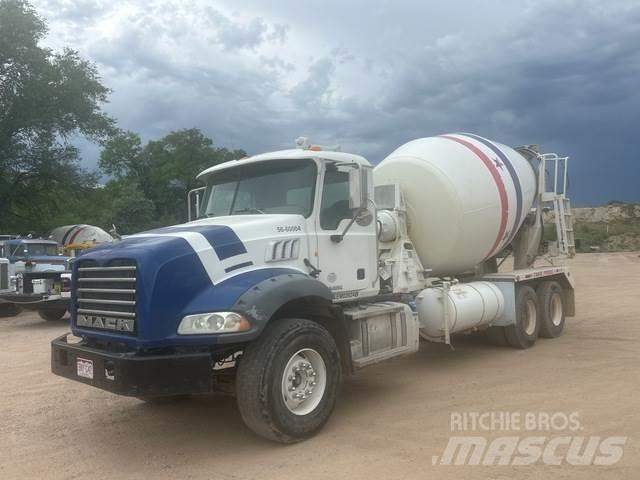 Mack GU813 Drugi tovornjaki
