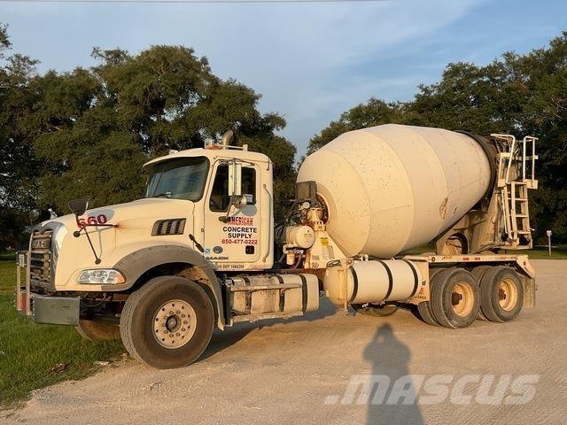 Mack GU813 Drugi tovornjaki