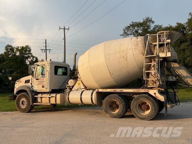 Mack GU813 Drugi tovornjaki