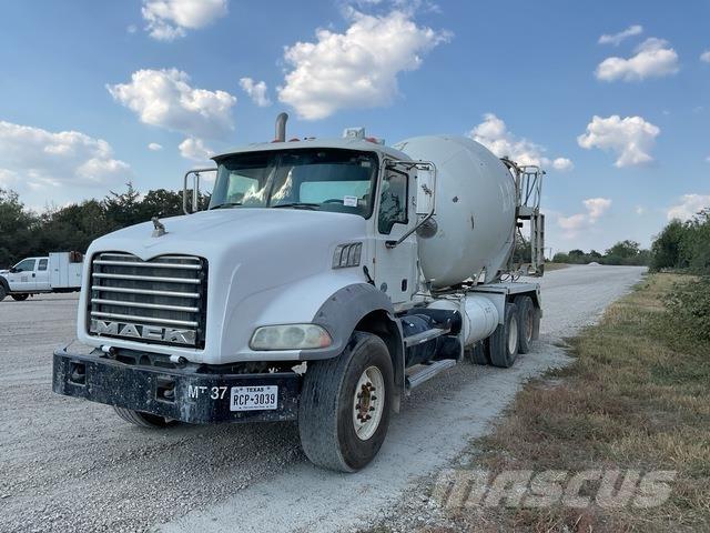 Mack GU813 Drugi tovornjaki