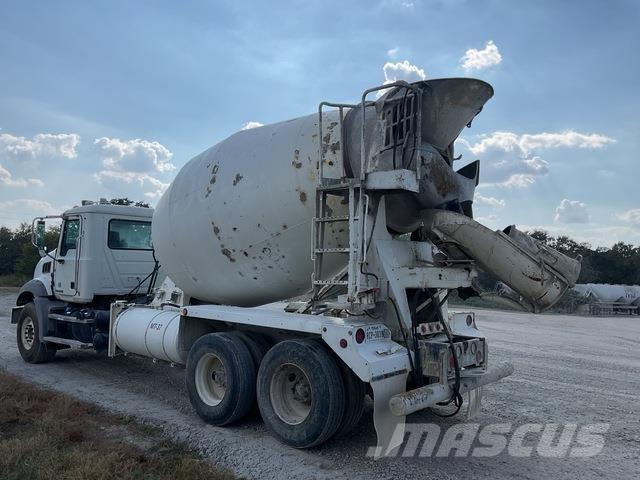 Mack GU813 Drugi tovornjaki