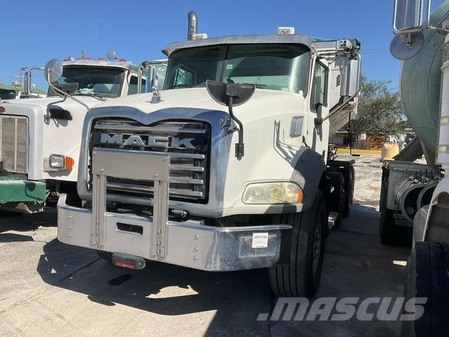Mack GU813 Avtomešalci za beton