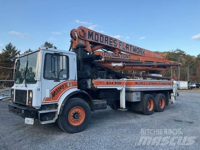 Mack MR688S Kamionske črpalke za beton