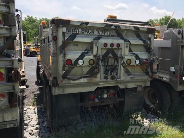 Mack RD600 Snežne deske in plugi