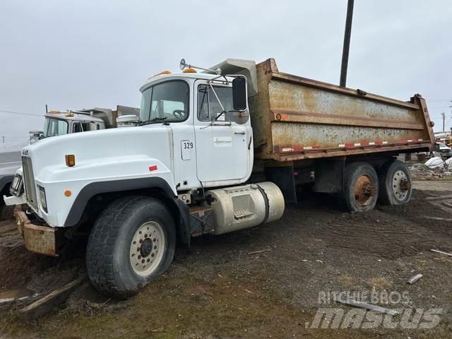 Mack RD688S Kiper tovornjaki
