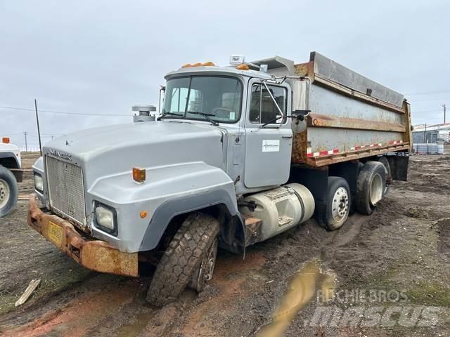 Mack RD688S Kiper tovornjaki