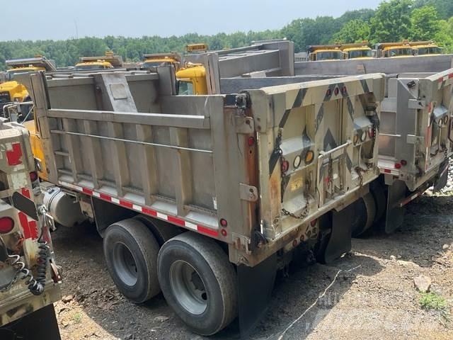 Mack RD688S Trosilci peska in soli
