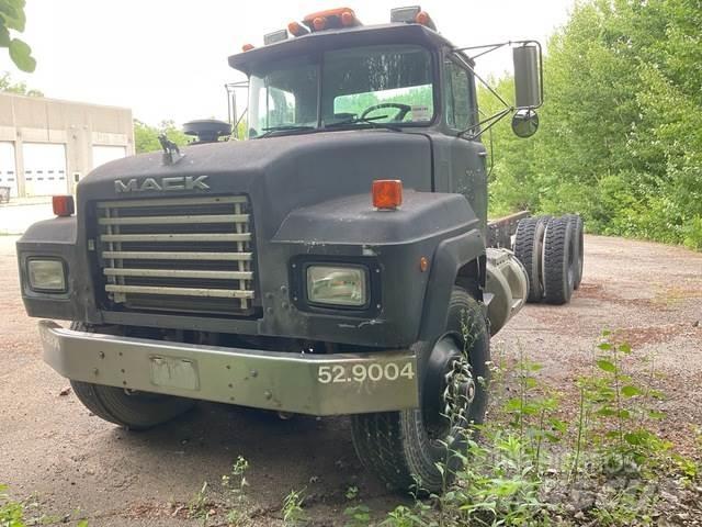 Mack RD688S Kabine in notranjost