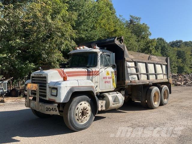 Mack RD688S Kiper tovornjaki