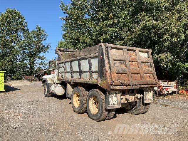 Mack RD688S Kiper tovornjaki