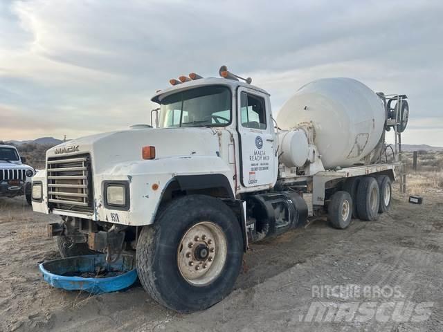 Mack RD690S Drugi tovornjaki