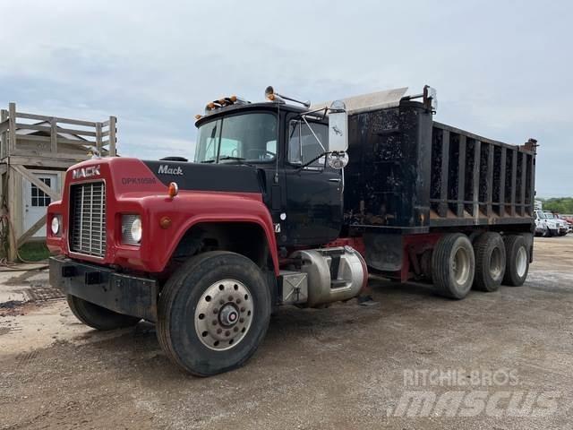 Mack RD690S Kiper tovornjaki