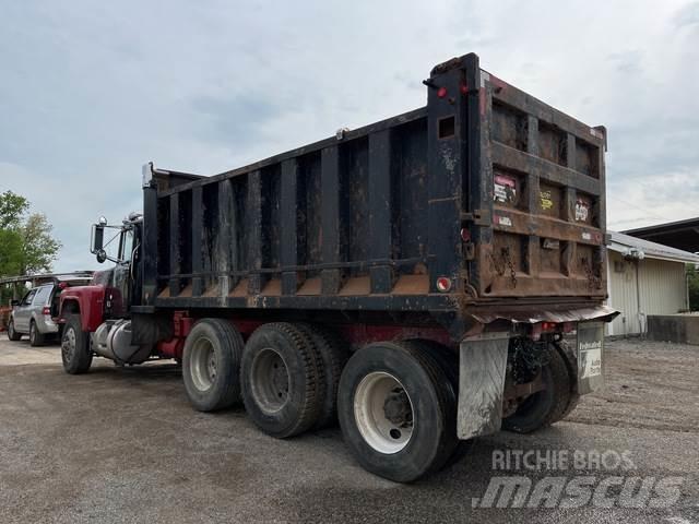 Mack RD690S Kiper tovornjaki