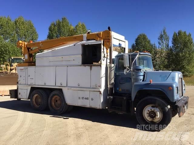 Mack U600 Komunalna vozila