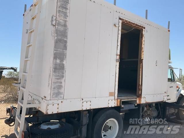 Navistar 4700 Tovornjaki zabojniki