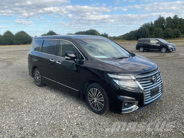 Nissan Elgrand Mini avtobusi