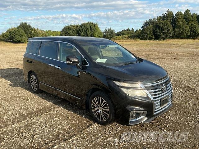 Nissan Elgrand Mini avtobusi