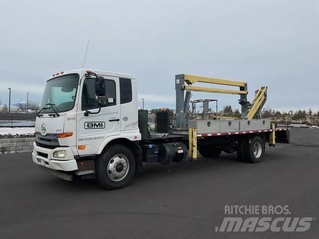 Nissan UD3300 Gradbeništvo - drugo