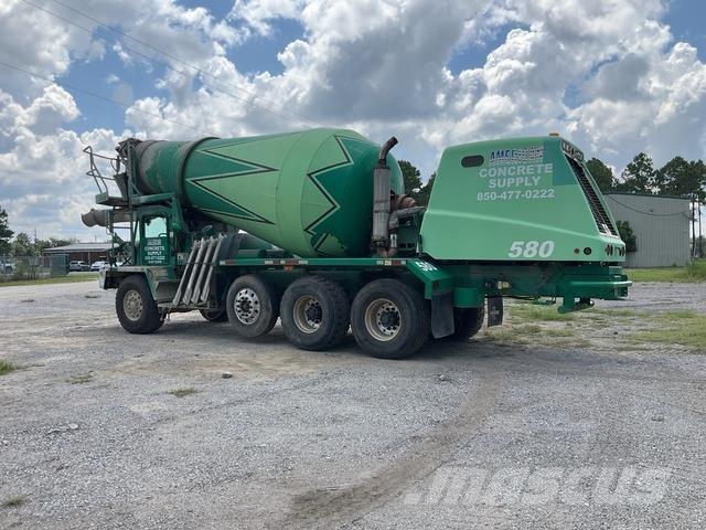 Oshkosh  Drugi tovornjaki