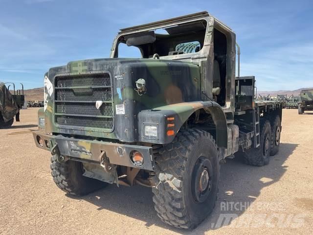 Oshkosh  Tovornjaki zabojniki