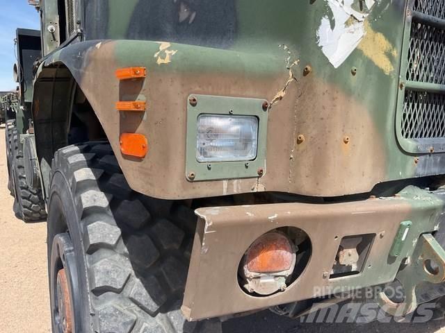 Oshkosh  Tovornjaki zabojniki