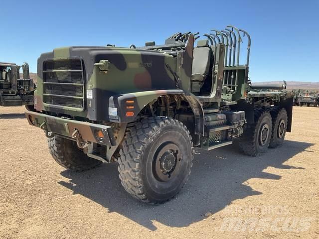Oshkosh AMK23A1 Tovornjaki zabojniki