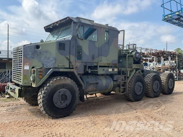 Oshkosh M1070 Vlečna vozila za tovornjake